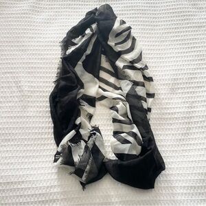 Mossimo Supply Co. Black and White Scarf
